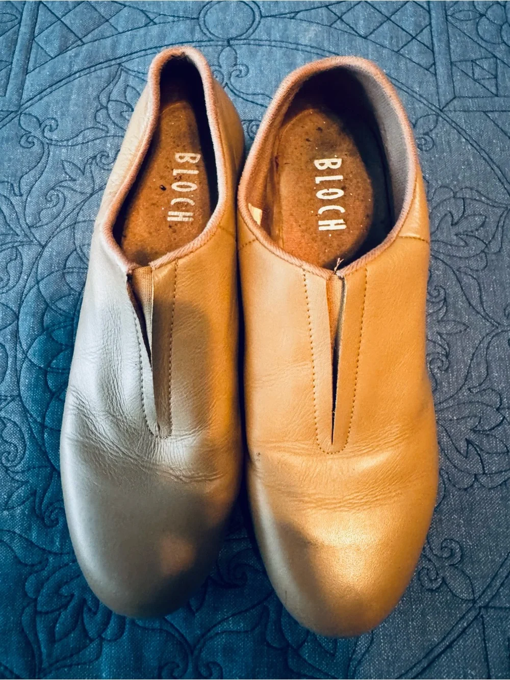 Bloch Kids Dance Slip-On Tap Shoes in Tan